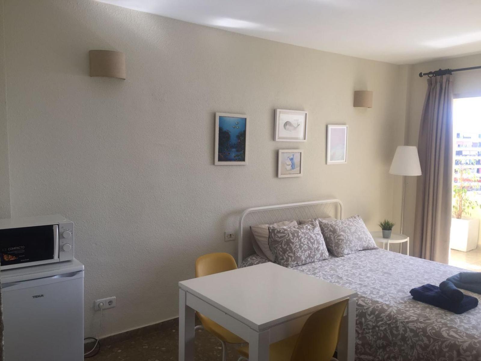 Apartamento En El Centro De Torremolinos Luaran gambar