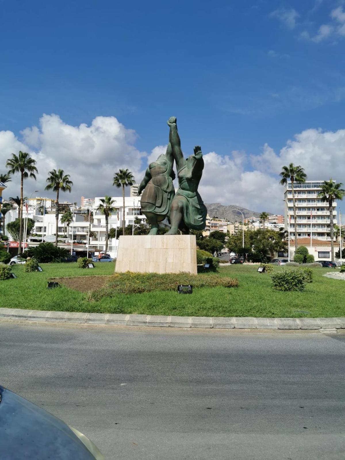 Apartamento En El Centro De Torremolinos Luaran gambar